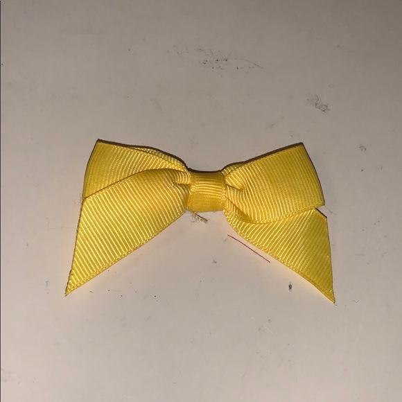 Yellow clip - Picture 1 of 2